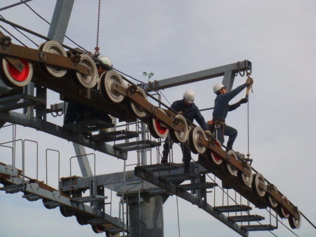 北濃工務店リフト等整備業