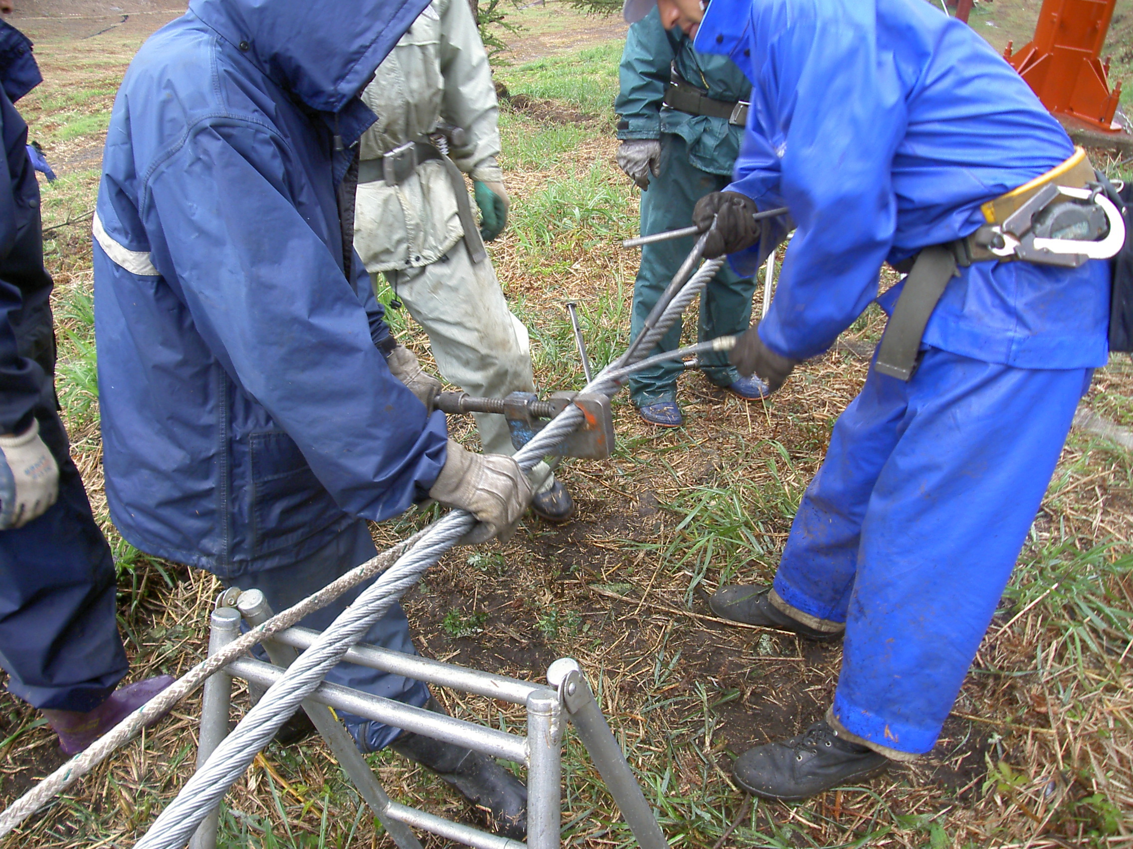 北濃工務店リフト等整備業